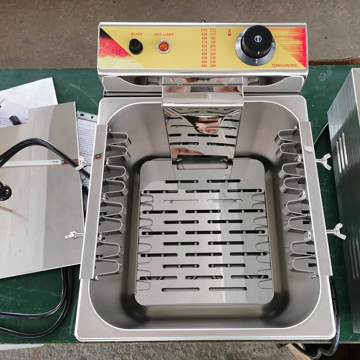 Commercial 12L Electric Corn Dog Fryer, 2500W Automatic Temperature Control Cheese Stick Hot Dog Machine with Stainless Steel Basket for Restaurant Use