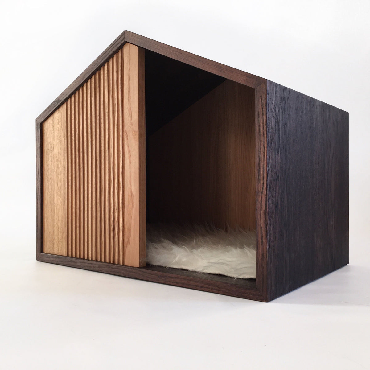 Effect Indoor Pet House for dogs and cats by Pettel